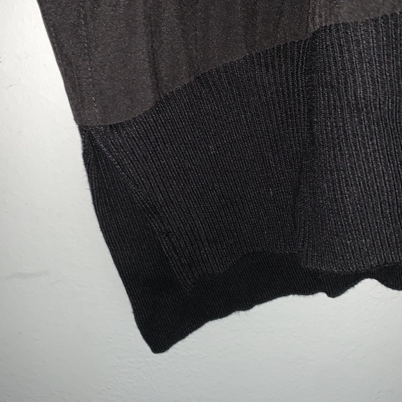 EUC Athleta Zephyr Tee Shirt Ribbed Aplit Hem Sophisticated Lightweight Top - Picture 5 of 8